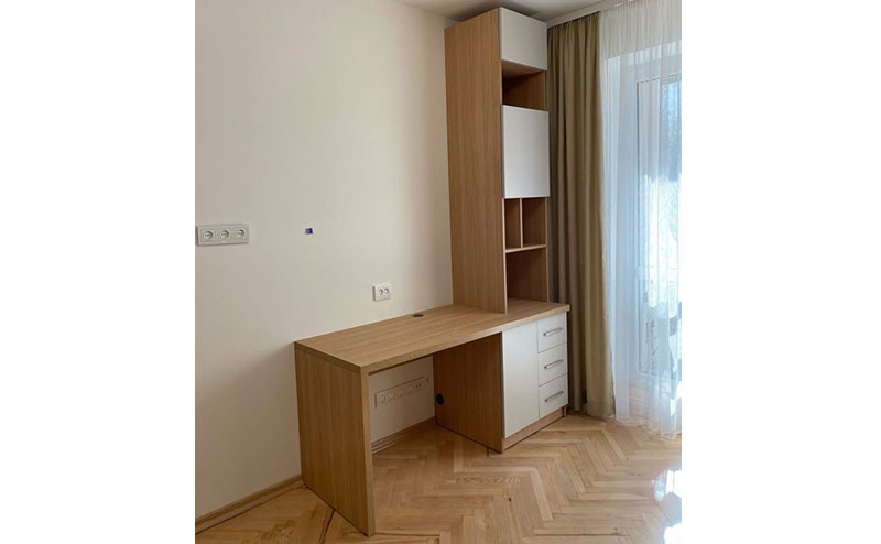 Bàn làm việc 32