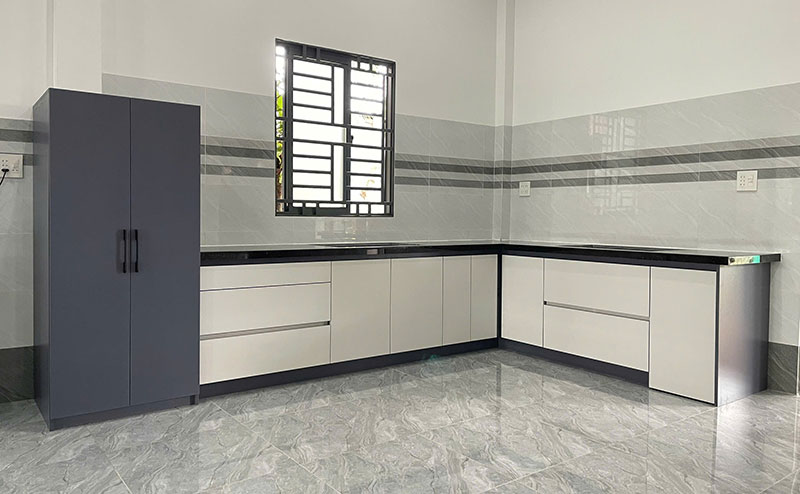 Tủ bếp chữ L chị Tiên 3